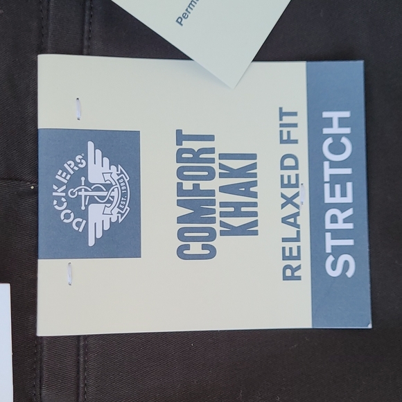 Dockers Comfort Relaxed black khakis - Picture 2 of 4